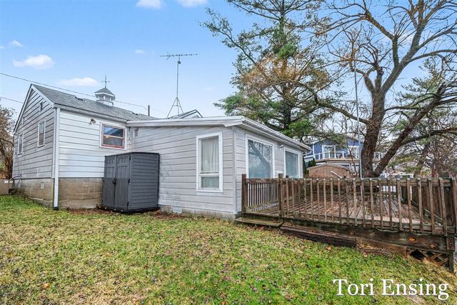 151 S Turk Lake Drive, Greenville, MI 48838