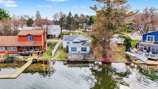 151 S Turk Lake Drive, Greenville, MI 48838