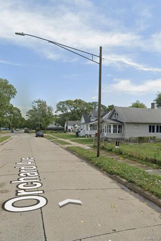 6736 Orchard Avenue, Warren, MI 48091