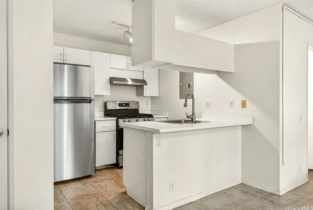 91-1059 Puamaeole Street 5E, Ewa Beach, HI 96706