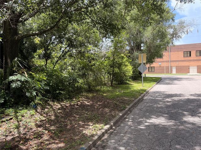 1804 S MAPLE AVENUE, Sanford, FL 32771