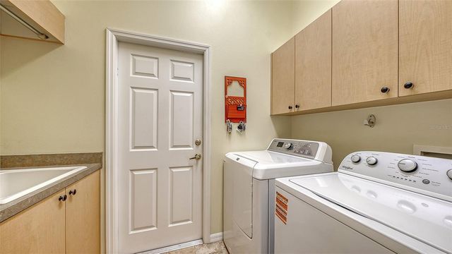 5566 MAGNOLIA TREE TERRACE, Sarasota, FL 34233