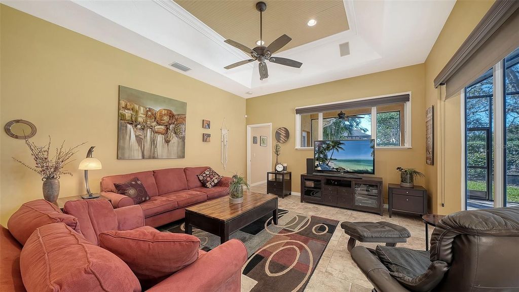 Image 21 of property listing at 5566 MAGNOLIA TREE TERRACE, Sarasota, FL 34233