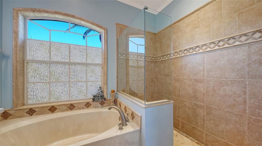 Image 29 of property listing at 5566 MAGNOLIA TREE TERRACE, Sarasota, FL 34233