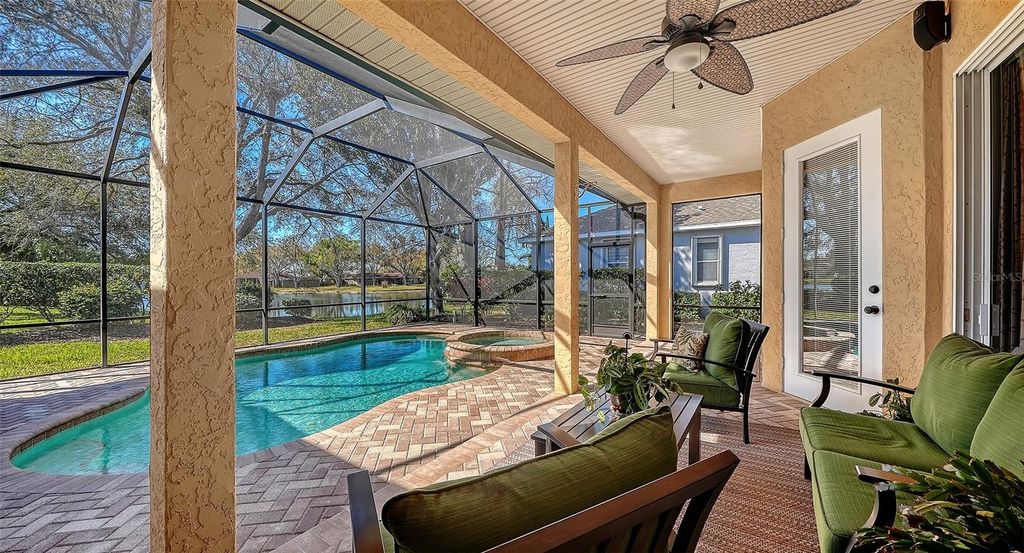 Image 40 of property listing at 5566 MAGNOLIA TREE TERRACE, Sarasota, FL 34233