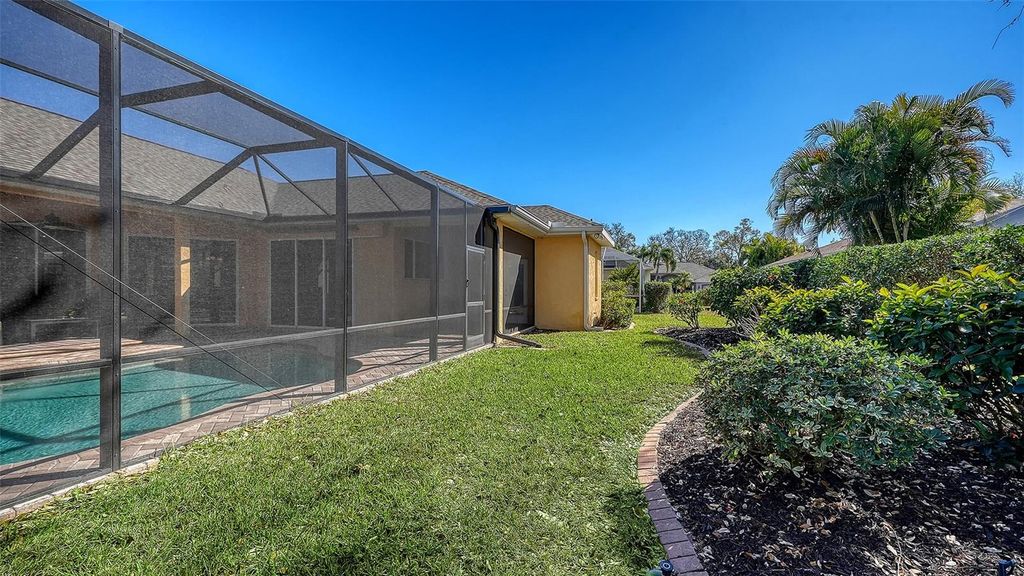 Image 50 of property listing at 5566 MAGNOLIA TREE TERRACE, Sarasota, FL 34233