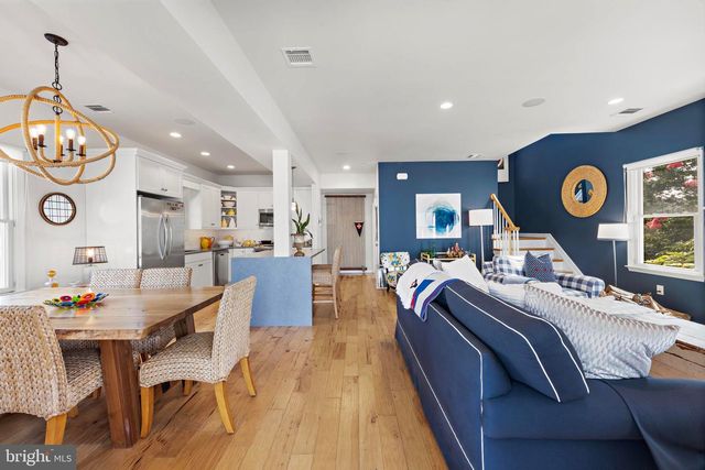 210 OCEAN STREET, Beach Haven, NJ 08008