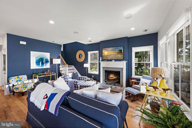 210 OCEAN STREET, Beach Haven, NJ 08008