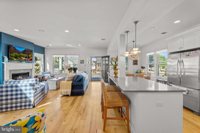 210 OCEAN STREET, Beach Haven, NJ 08008