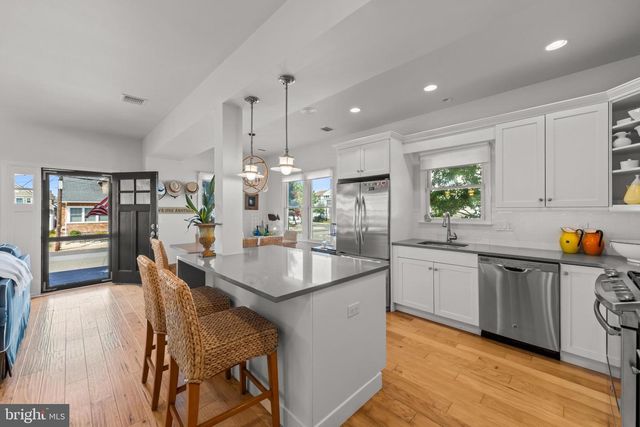 210 OCEAN STREET, Beach Haven, NJ 08008