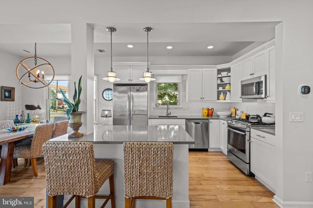 210 OCEAN STREET, Beach Haven, NJ 08008