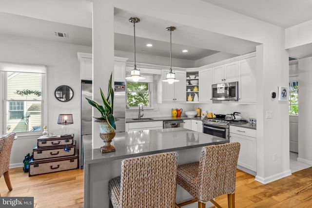 210 OCEAN STREET, Beach Haven, NJ 08008