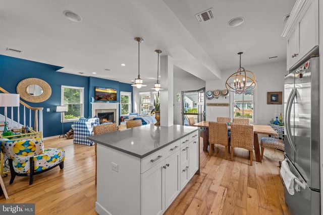 210 OCEAN STREET, Beach Haven, NJ 08008