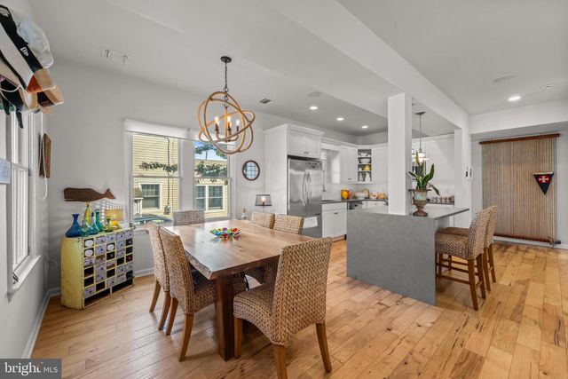 210 OCEAN STREET, Beach Haven, NJ 08008