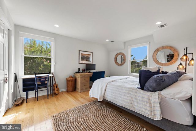 210 OCEAN STREET, Beach Haven, NJ 08008