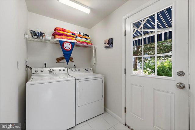 210 OCEAN STREET, Beach Haven, NJ 08008