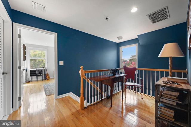 210 OCEAN STREET, Beach Haven, NJ 08008