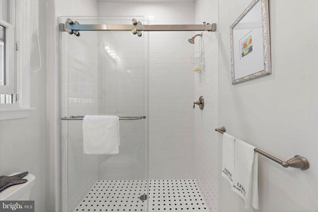 210 OCEAN STREET, Beach Haven, NJ 08008