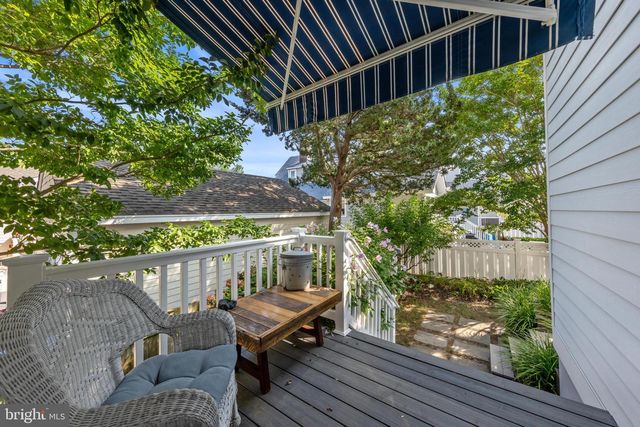 210 OCEAN STREET, Beach Haven, NJ 08008