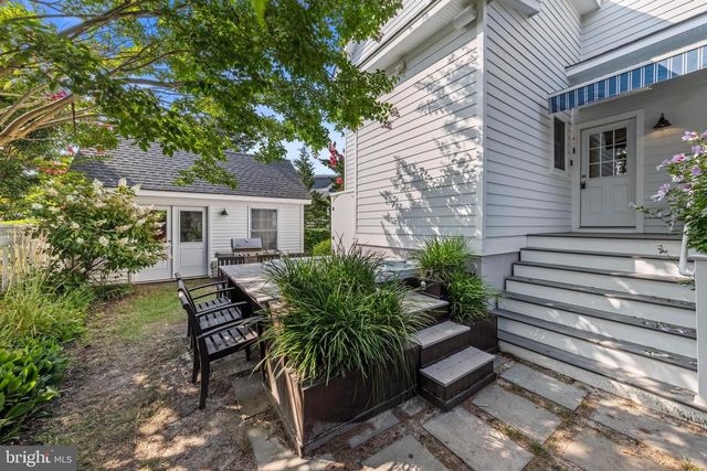 210 OCEAN STREET, Beach Haven, NJ 08008