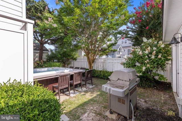 210 OCEAN STREET, Beach Haven, NJ 08008