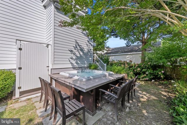 210 OCEAN STREET, Beach Haven, NJ 08008