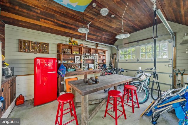 210 OCEAN STREET, Beach Haven, NJ 08008