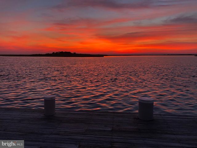 210 OCEAN STREET, Beach Haven, NJ 08008