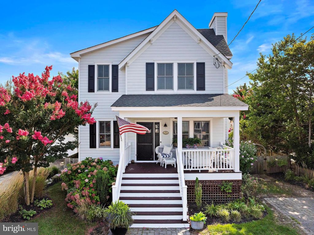 210 OCEAN STREET, Beach Haven, NJ 08008