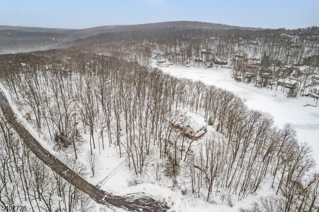 29 Dogwood Trl, Hardyston Twp., NJ 07460