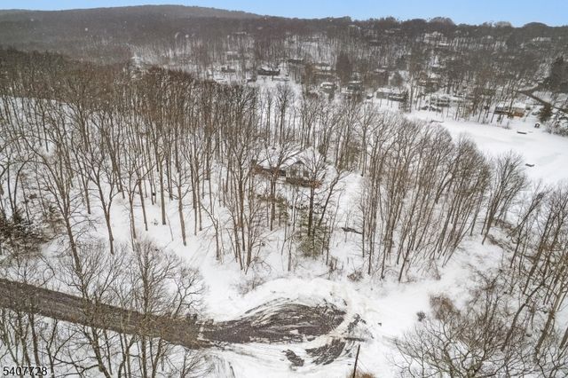 29 Dogwood Trl, Hardyston Twp., NJ 07460