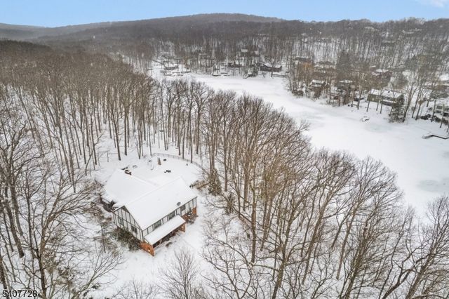 29 Dogwood Trl, Hardyston Twp., NJ 07460