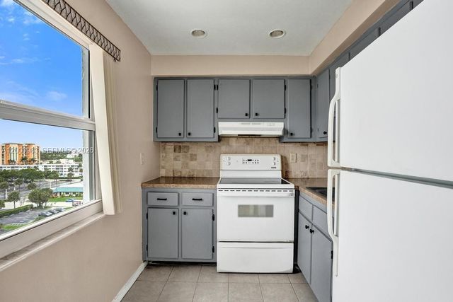 710 N Ocean Blvd 812, Pompano Beach, FL 33062