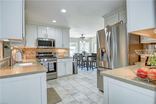 713 Norman WAY, Chesapeake, VA 23322