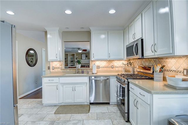 713 Norman WAY, Chesapeake, VA 23322