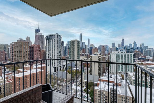 1212 N La Salle Drive 2303, Chicago, IL 60610