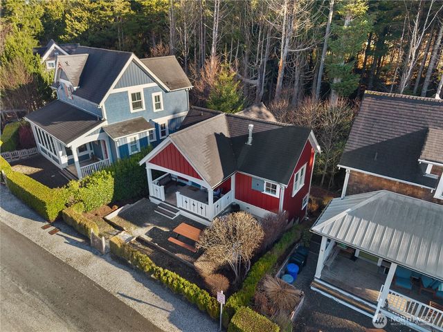 73 Sellwood Lane, Pacific Beach, WA 98571