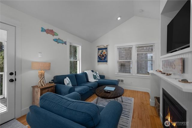 73 Sellwood Lane, Pacific Beach, WA 98571