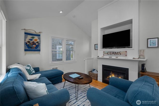 73 Sellwood Lane, Pacific Beach, WA 98571