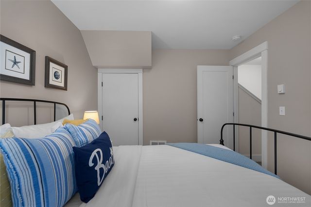 73 Sellwood Lane, Pacific Beach, WA 98571