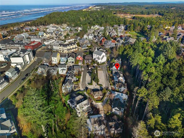 73 Sellwood Lane, Pacific Beach, WA 98571