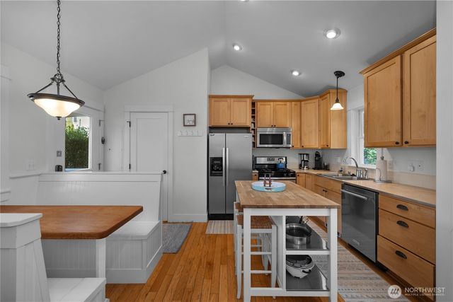 73 Sellwood Lane, Pacific Beach, WA 98571