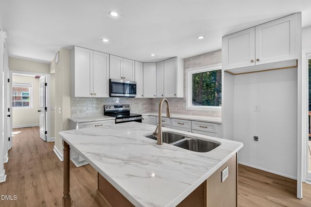 5808 Caledonia Street, Raleigh, NC 27609