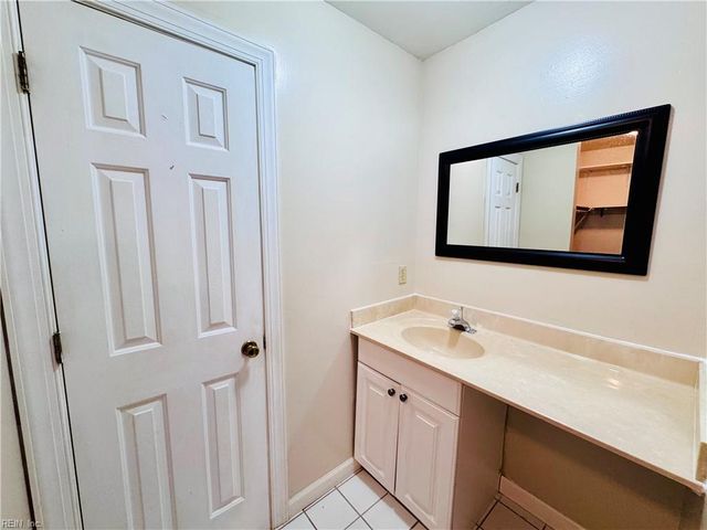 106 Santa Barbara DR, Hampton, VA 23666