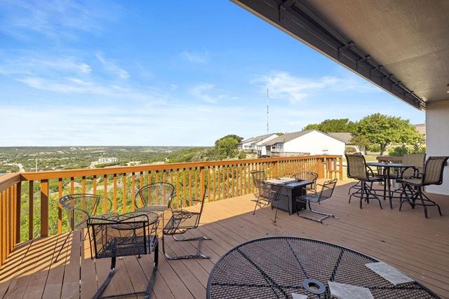 2017 Balmoral Dr, Kerrville, TX 78028