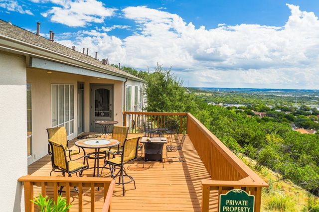 2017 Balmoral Dr, Kerrville, TX 78028