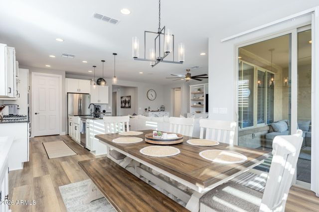 7773 W Cactus Wren Way, Florence, AZ 85132