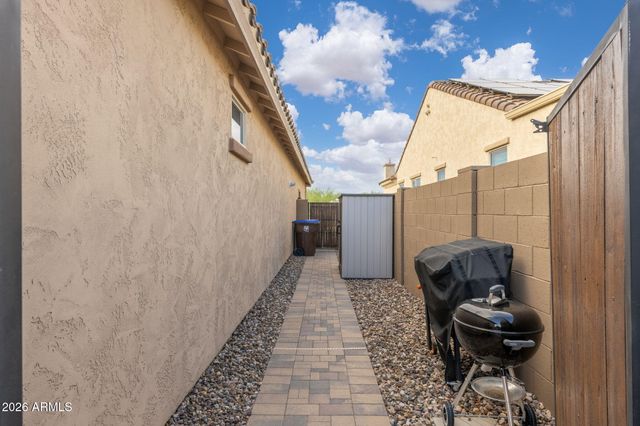 7773 W Cactus Wren Way, Florence, AZ 85132