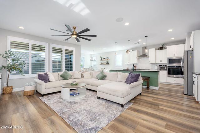 7773 W Cactus Wren Way, Florence, AZ 85132