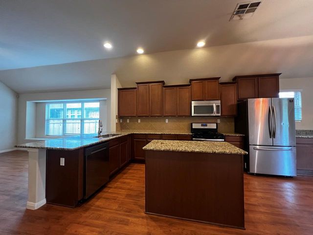 2708 Cottonwood Shores DR, Austin, TX 78725